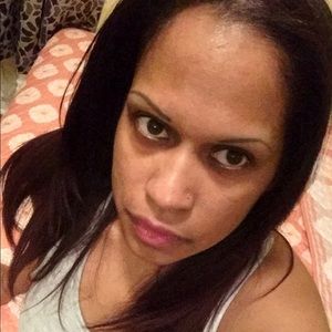 Meet your Posher, Nora